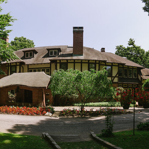 Exterior shot of Gramercy Mansion
